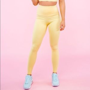 ☀️SASKI soft pastel yellow legging☀️